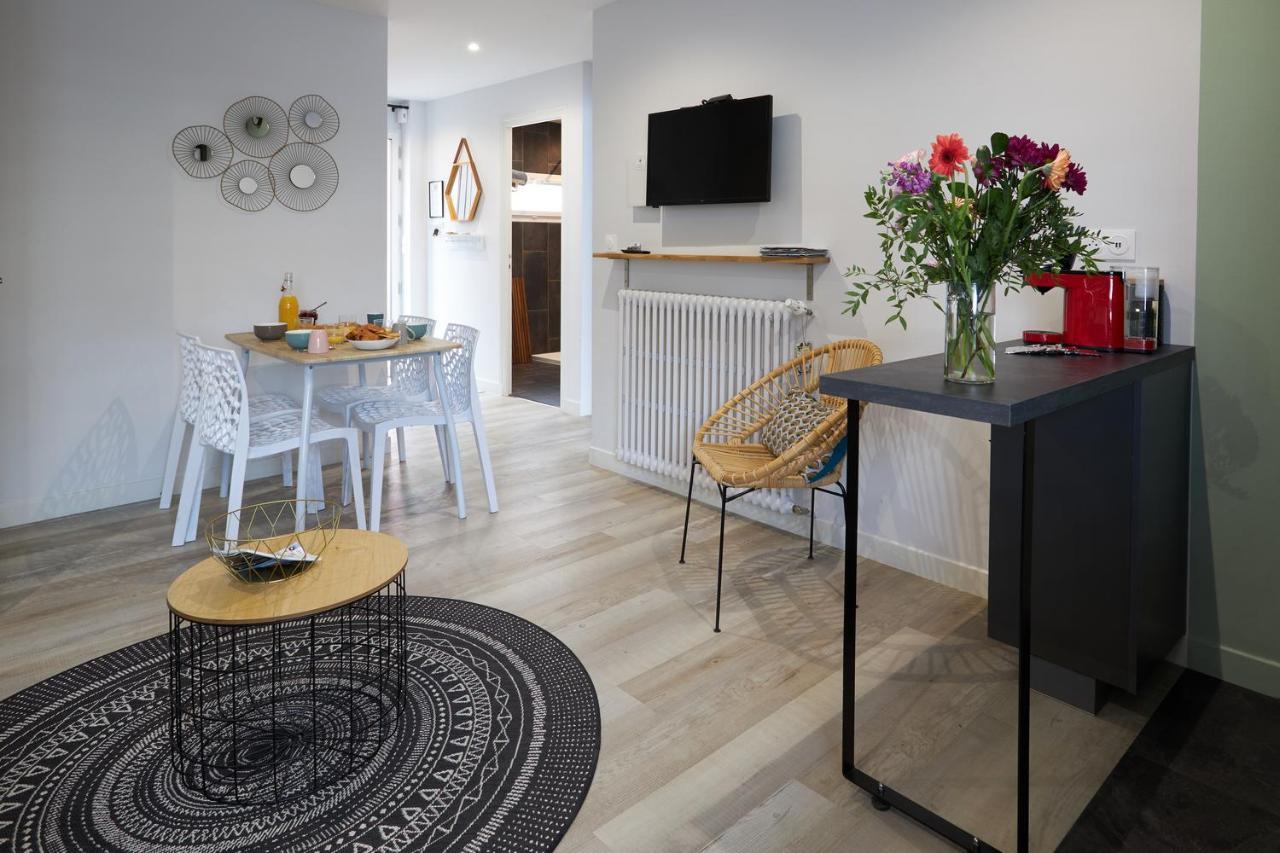 Centre Ville A Pied Appt Avec Sauna, Linge, Wifi, Stationnement Gratuit Vannes Eksteriør billede